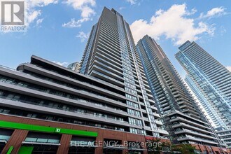 Building Photo - 2212 Lake Shore Blvd W