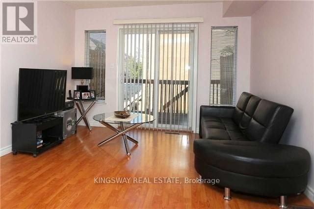 Building Photo - 80-80 Strathaven Dr