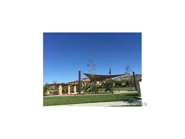 Building Photo - 140 Stallion