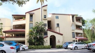 Building Photo - 8810 SW 123rd Ct