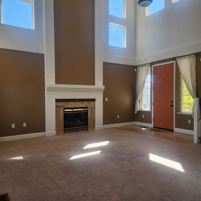 Building Photo - Amazing two story Carson City home!