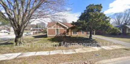 Building Photo - 3830 Dagmar St