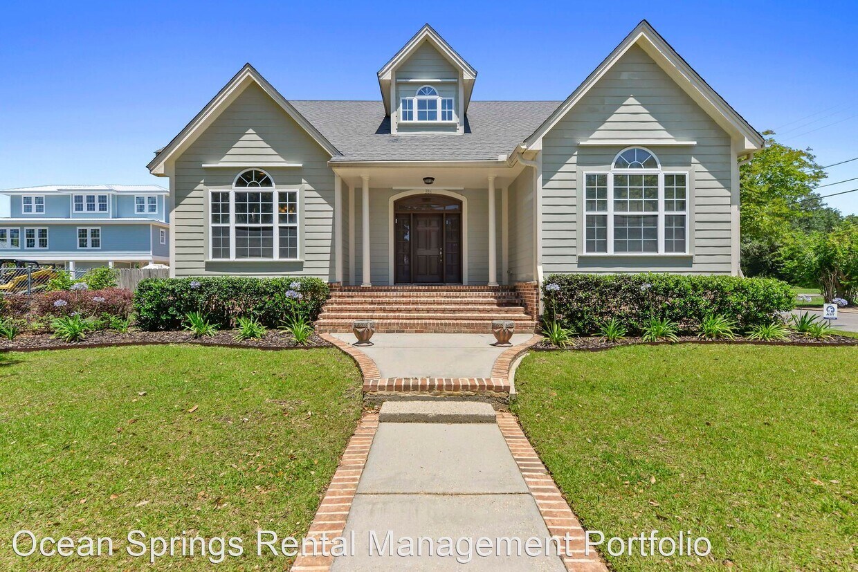 386 Meaut St, Biloxi, MS 39530 House Rental in Biloxi, MS