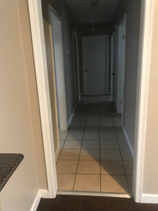 Foto del edificio - 2616 Dwight Rd