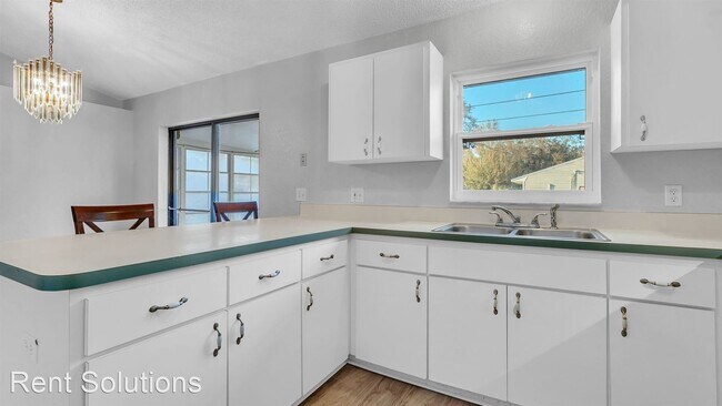 Building Photo - 3 br, 2 bath House - 3501 5th Avenue S