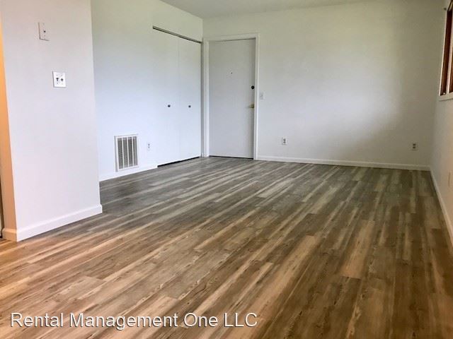 Building Photo - 2 br, 1 bath Apartment - 3411 Mahoney Dr