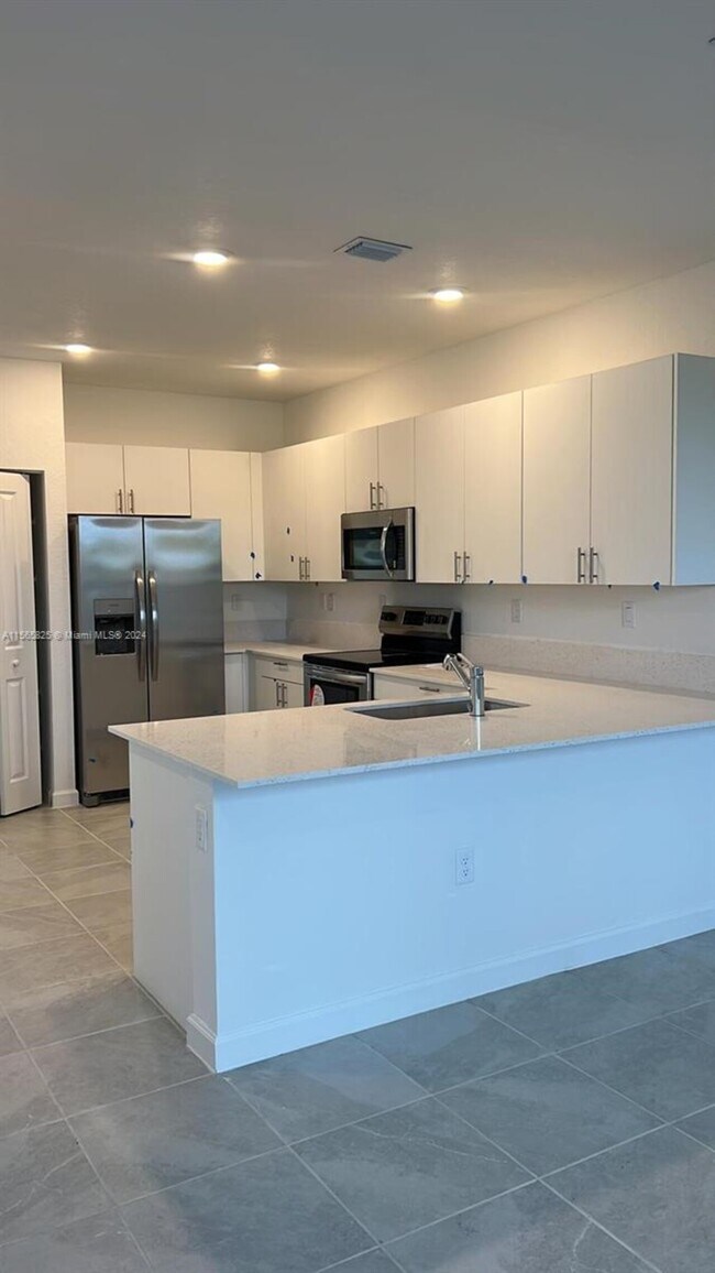 Foto del edificio - 2611 SE 10TH ST