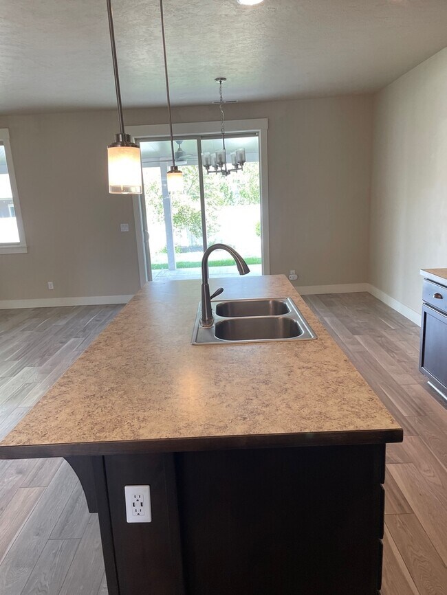 Building Photo - Great 4 bed 3 bath Home in Meridian!