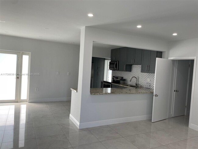 Foto del edificio - 8640 SW 125th Terrace