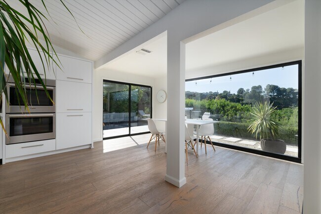 Foto del edificio - 15355 Stonewood Ter