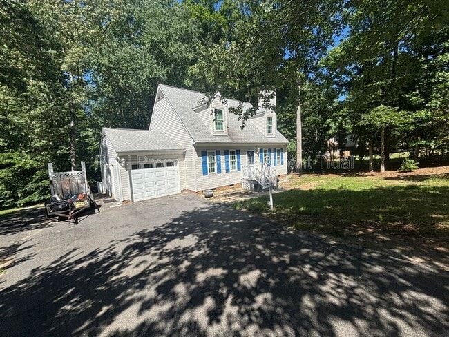 Building Photo - 6252 Adams Hunt Dr