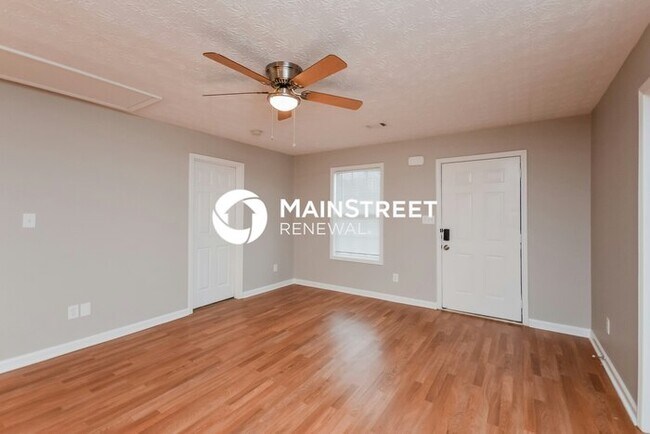 Foto del edificio - 3 Bedroom Pet-Friendly Home in Social Circle, GA with Main Street Renewal