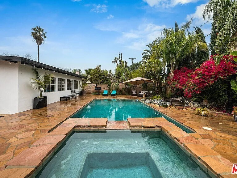 Foto principal - 10420 Eton Ave