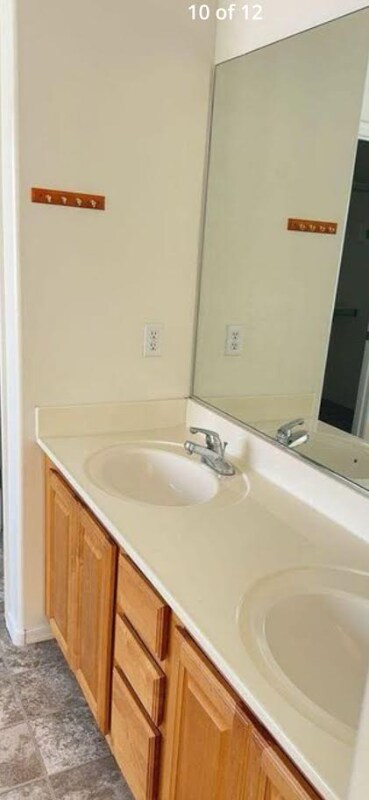 Foto del edificio - 7451 E Mountain Dr