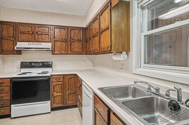 Foto del edificio - 2 Bedroom, 2 Bath Home Near the Glazypeau Gate