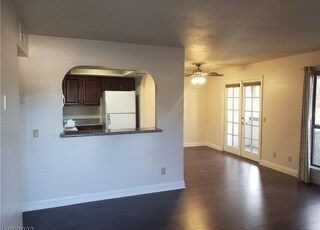 Foto del edificio - 111 Bass Dr