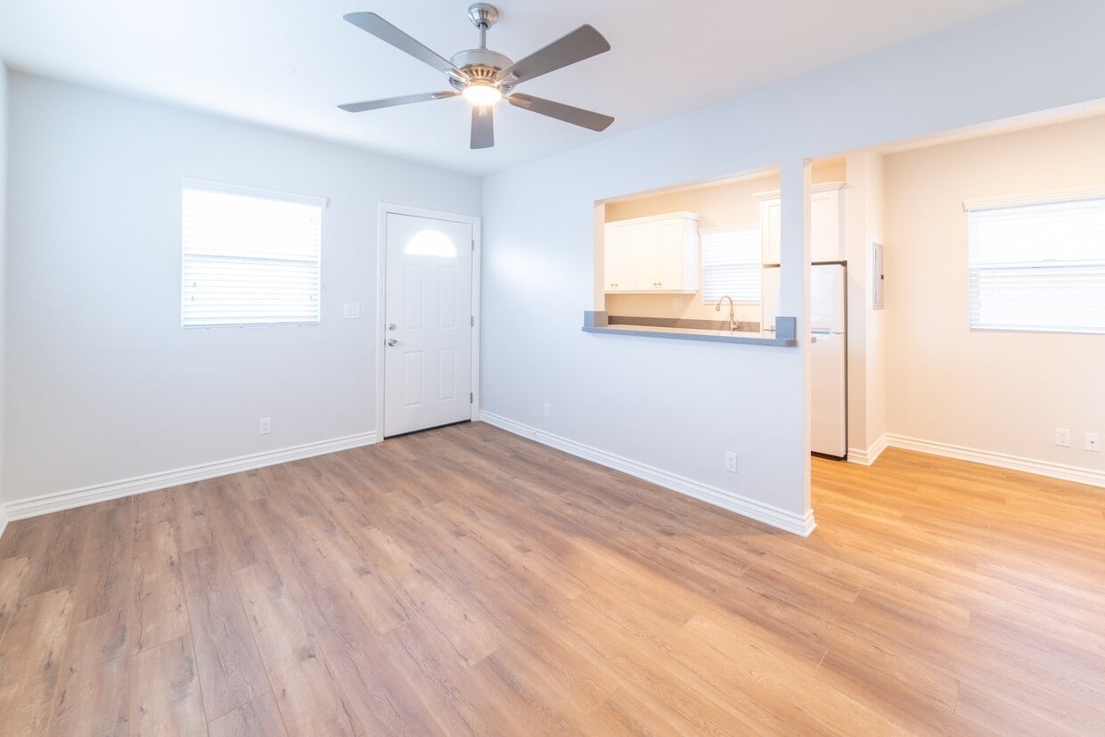 Foto principal - 453 Gaviota Ave