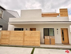 Building Photo - 2705 Benedict St