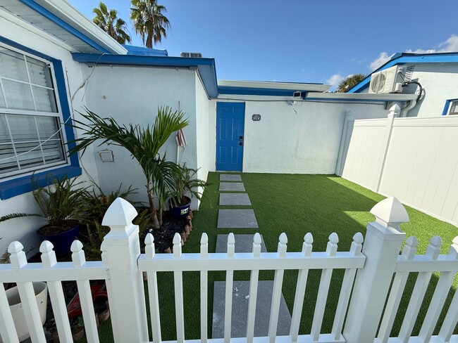 Photo - 13115 3rd St E House