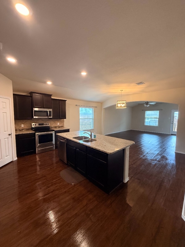 Building Photo - 3217 Beutel Rd