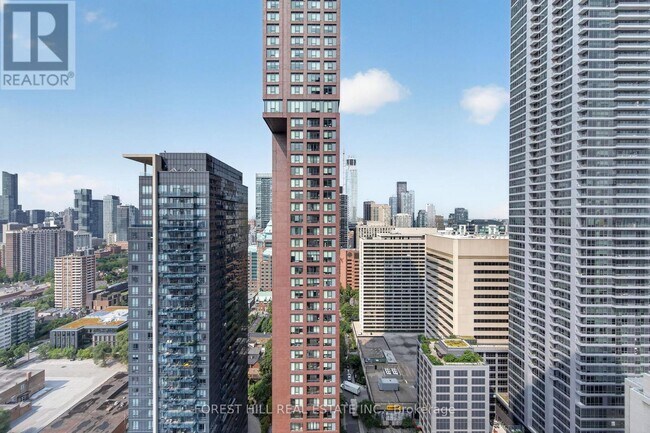 Building Photo - 609 Sherbourne St