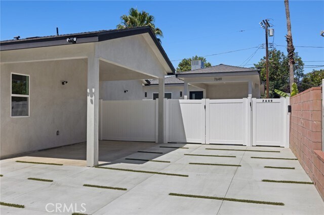 Building Photo - 7649 Melvin Ave