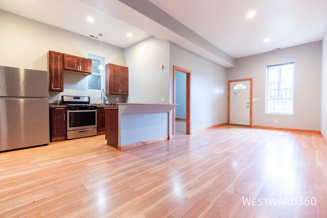 Foto del edificio - 4030 S Indiana Ave