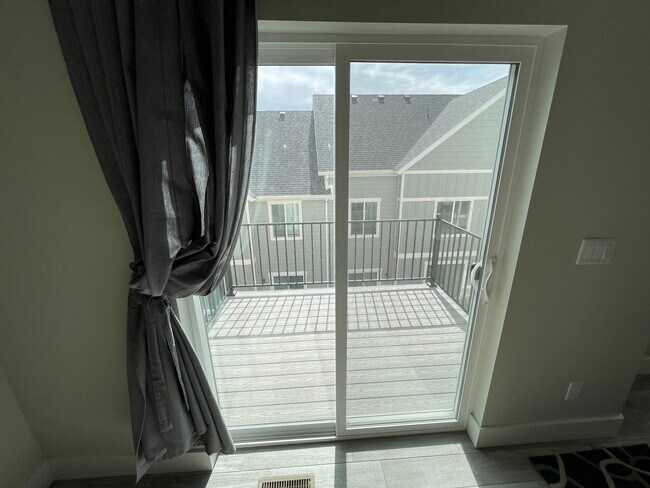 Balcony - 951 W Shadow Brook Ln