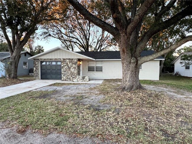 Building Photo - 8307 Needles Dr