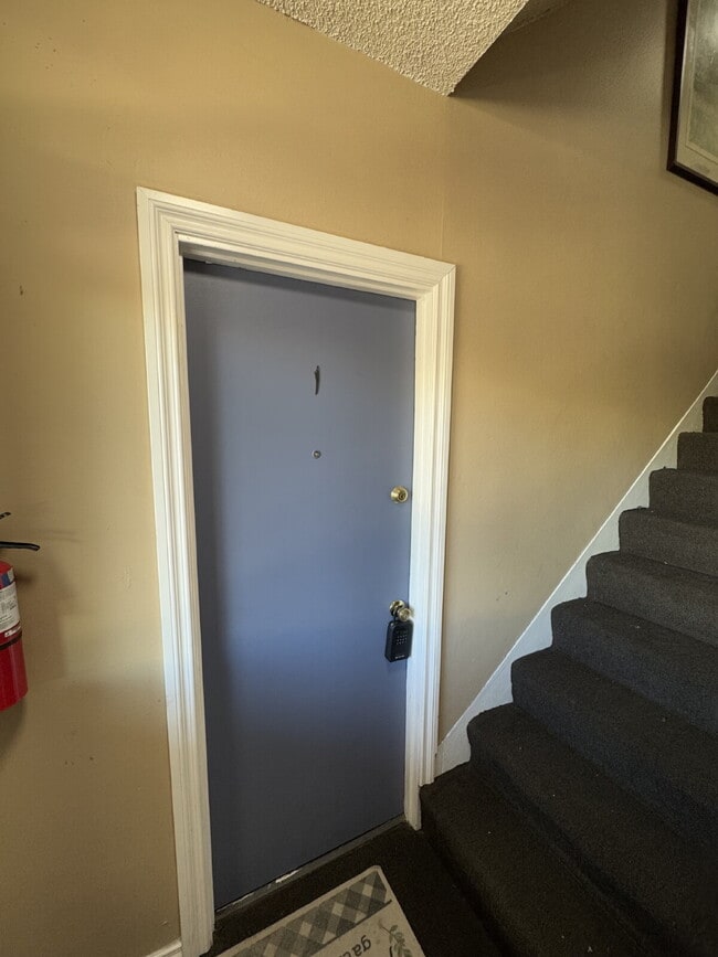 Photo - Desirable NW 23rd Area Apartment