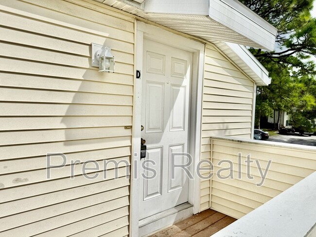 Building Photo - 123 Loblolly Ct