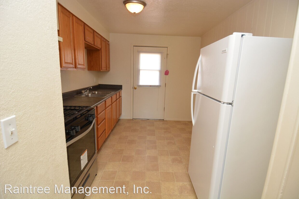 Building Photo - 464 Smith St