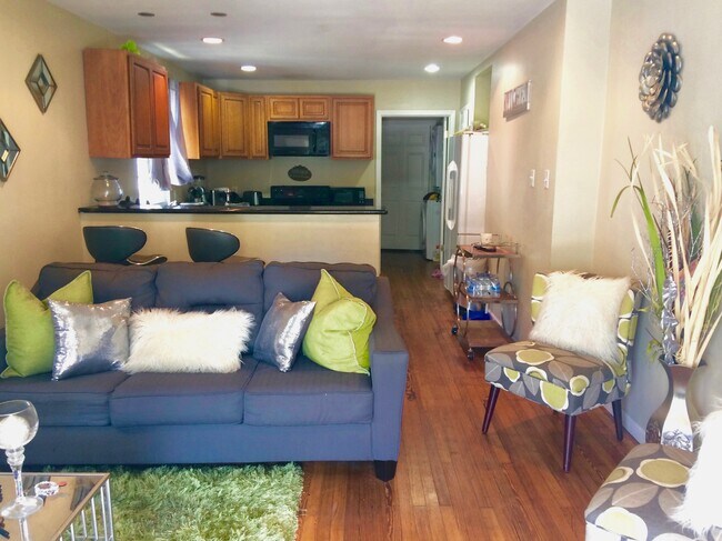 Foto del edificio - 3012 Fern St