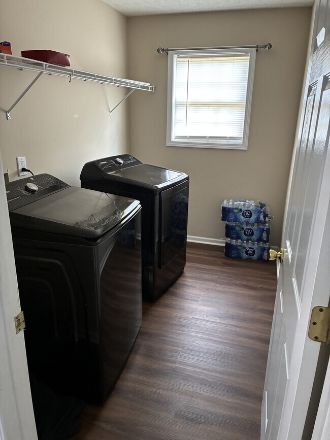 Foto del edificio - 233 Cobblestone Ln