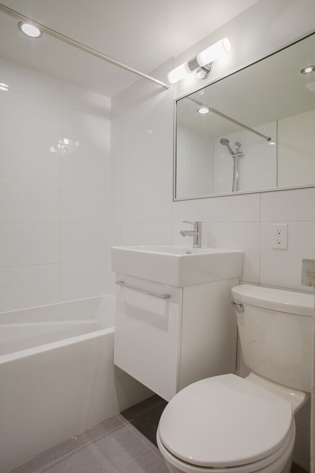 Building Photo - 3455 Rue Aylmer