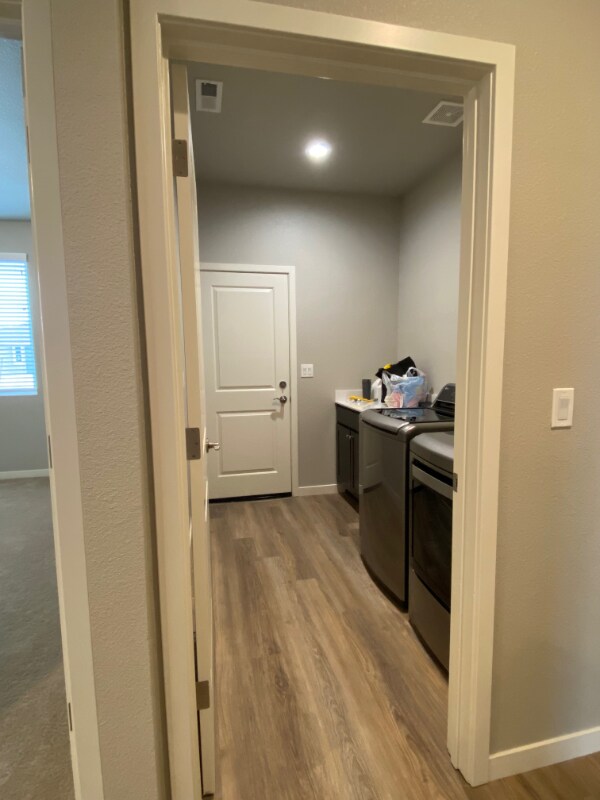 Foto del edificio - 560 Country Hollow Dr