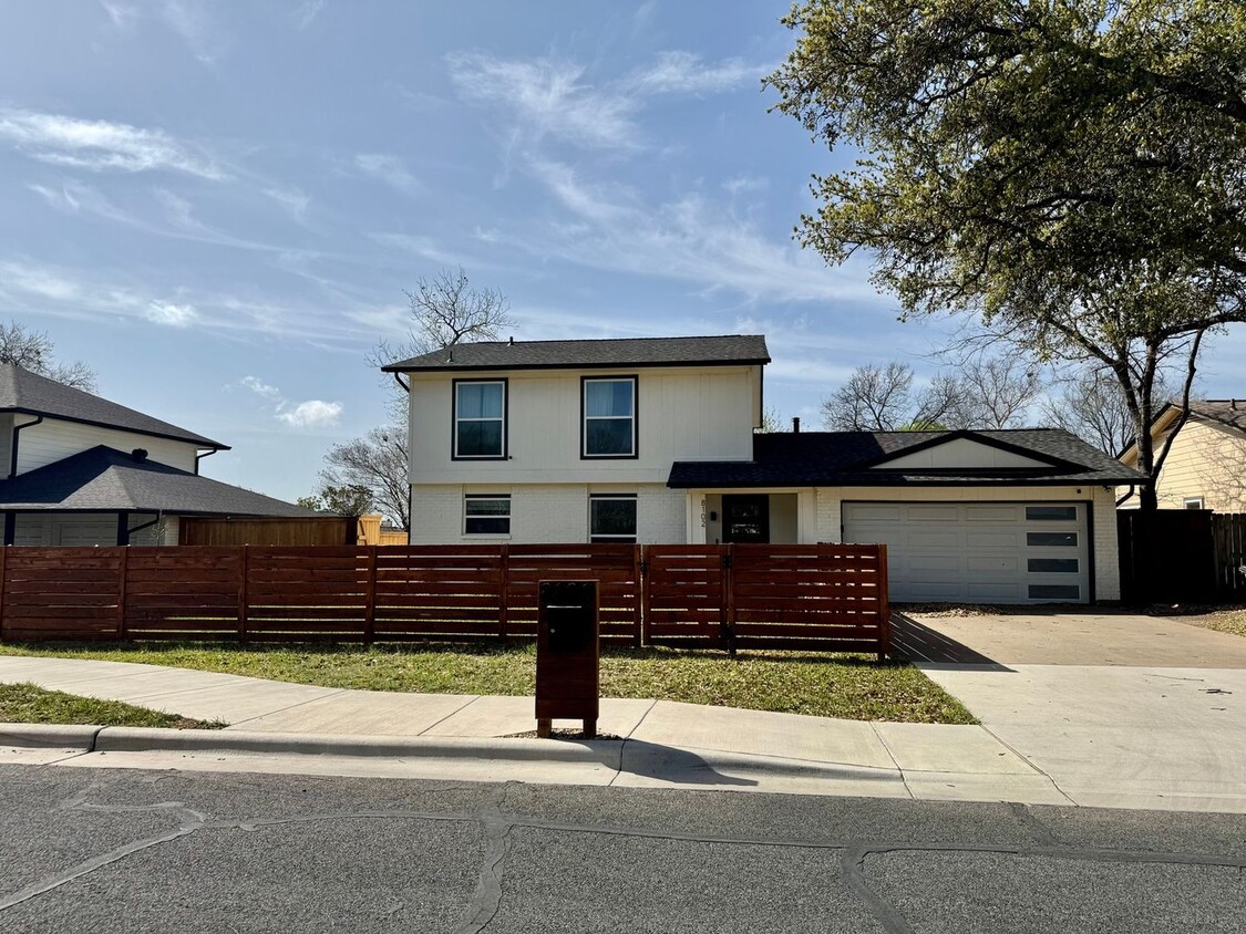 Foto principal - Spacious 4BR House in Austin