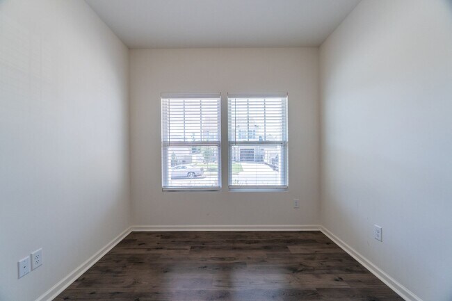 Foto del edificio - Stylish home in Reedy Fork!