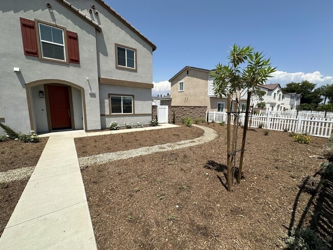 Photo - 2262 W Mill St House