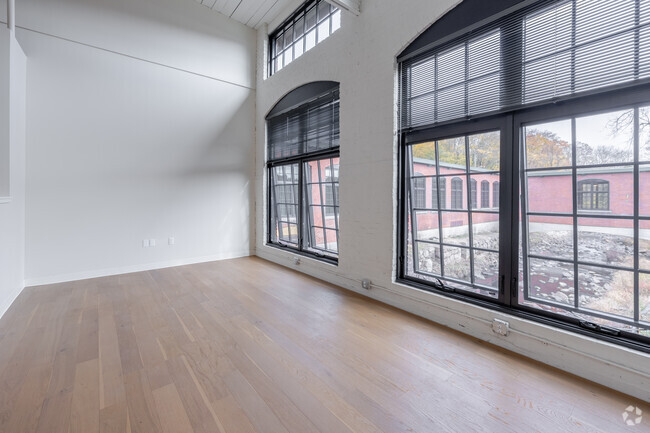 Living Room / Dining Room - Oxoboxo Lofts