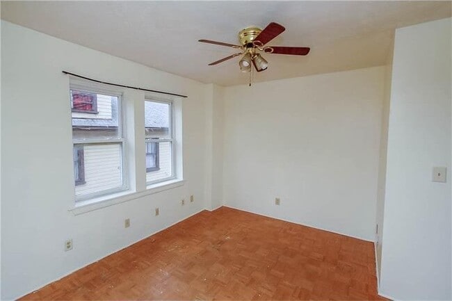 Building Photo - 60 W Askren St