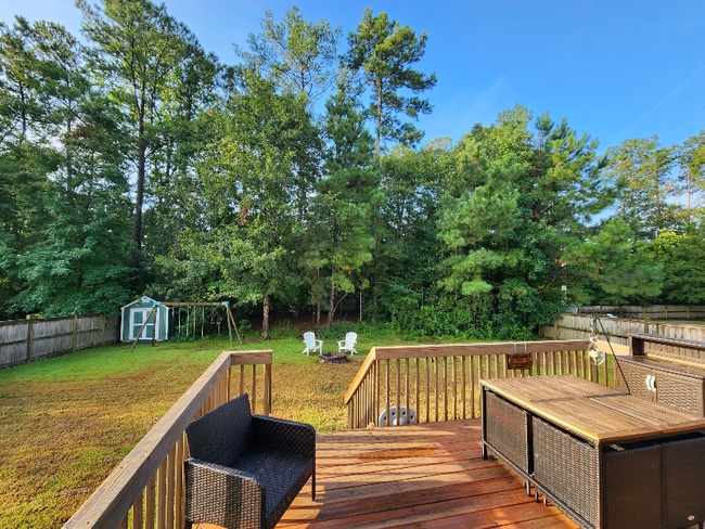 Building Photo - 611 Stagecoach Dr