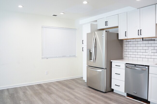 Fridge w/ Front Window - 3641 Clayton Rd
