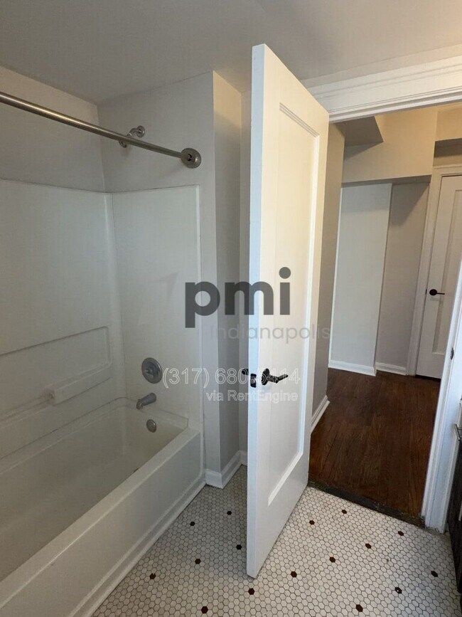 Foto del edificio - 1 W 28th St