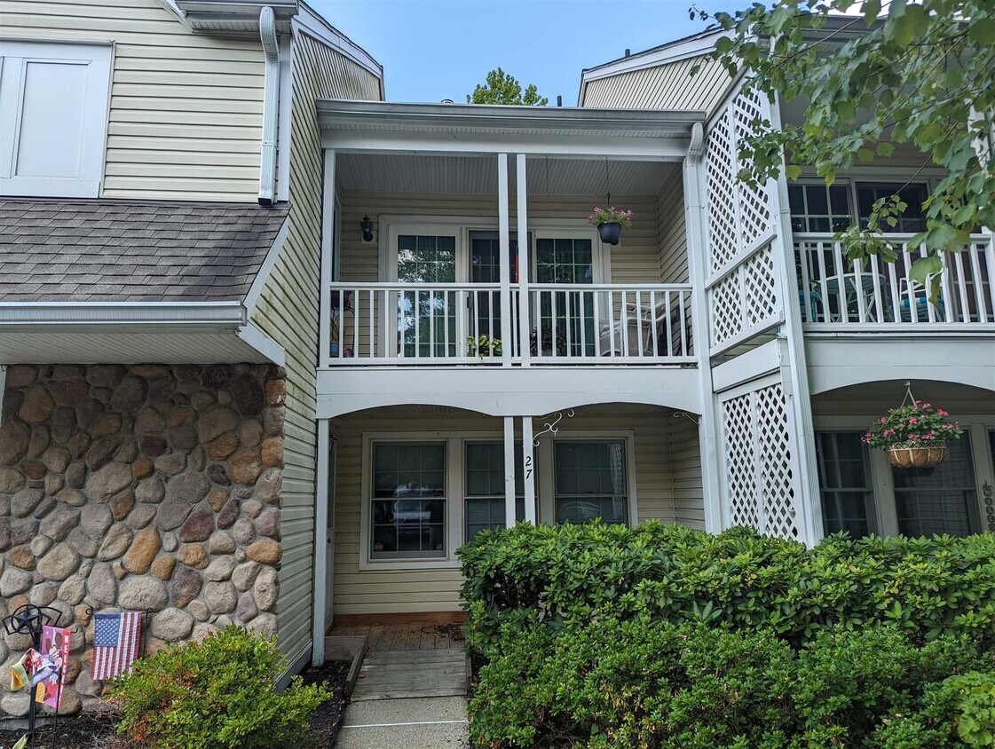 27 Millholland Dr W, Fishkill, NY 12524 Condo for Rent in Fishkill