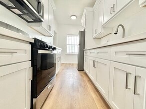 Building Photo - 1812 W 36th St