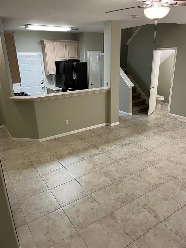 Foto del edificio - 2100 Pipers Field Dr