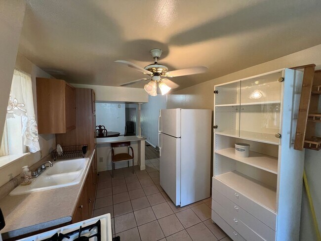 Foto del edificio - Sharpsburg - 3 BR House, Dining Room, Larg...