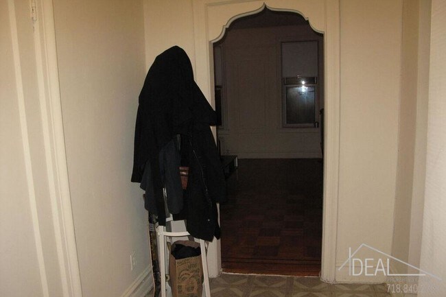 Building Photo - 4606 9th Ave