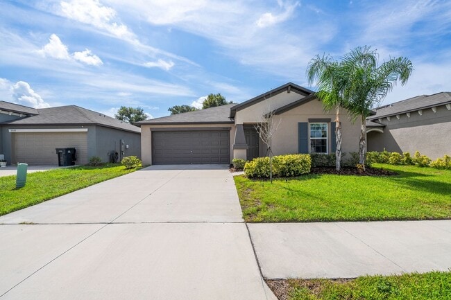 Building Photo - Like New 3/2 in Wimauma